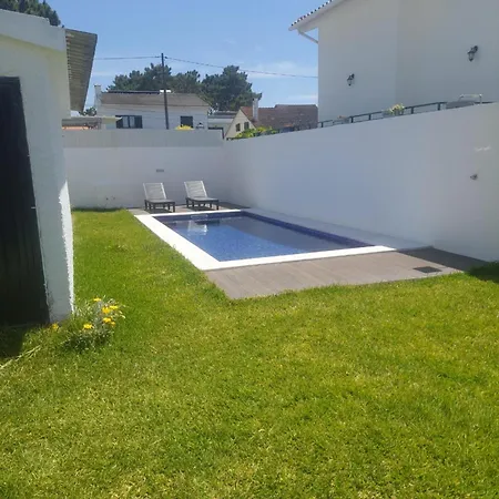 2 Steps From Lisbon Ferienhaus *