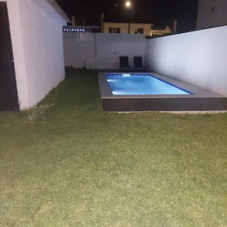 Ferienhaus 2 Steps From Lisbon Aroeira (Setubal)