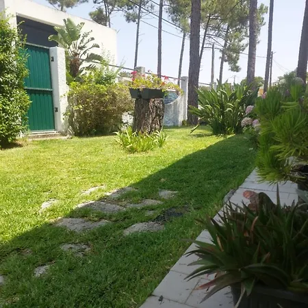 2 Steps From Lisbon Ferienhaus